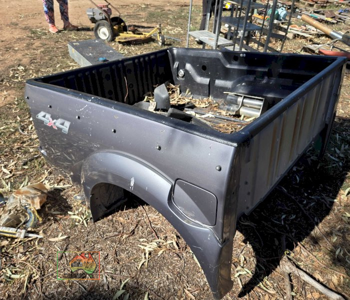 Ford XLT Tub with Plastic Tub Liner