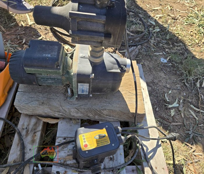 3x Water Pumps on Pallet - photo 3