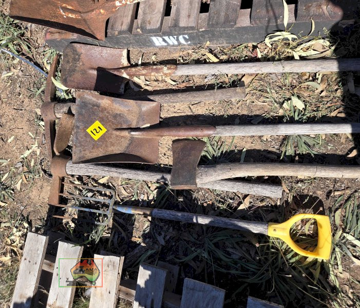 Spade, Shovel, Pick, Maddock, Axe & Fork - photo 2