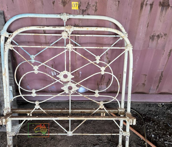 Cast Iron Bed Ends - photo 2