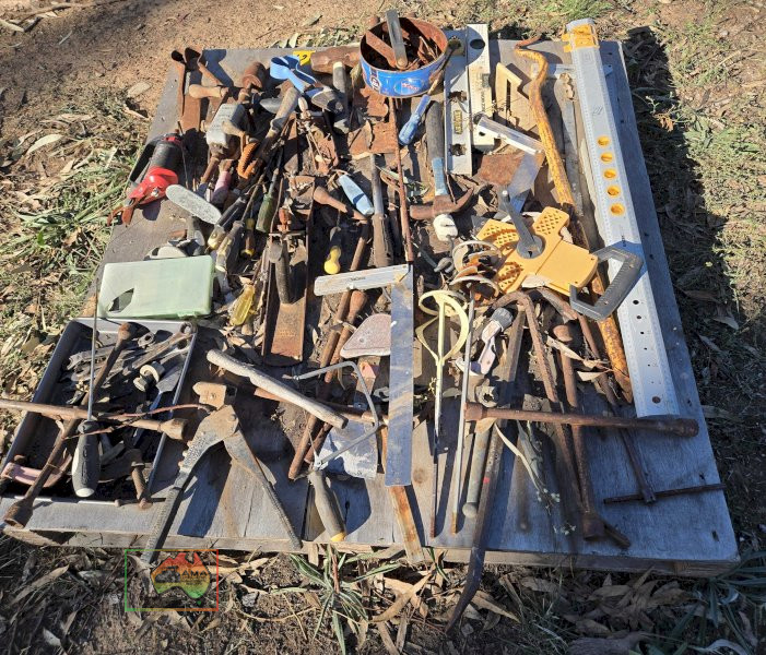 Pallet of Assorted Tools & Sundries - photo 4