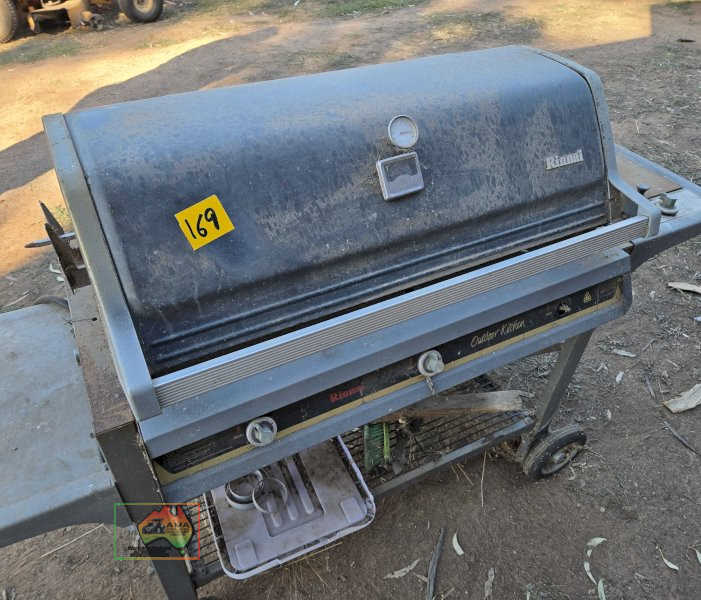 3 Burner Rinnai Gas BBQ - photo 2