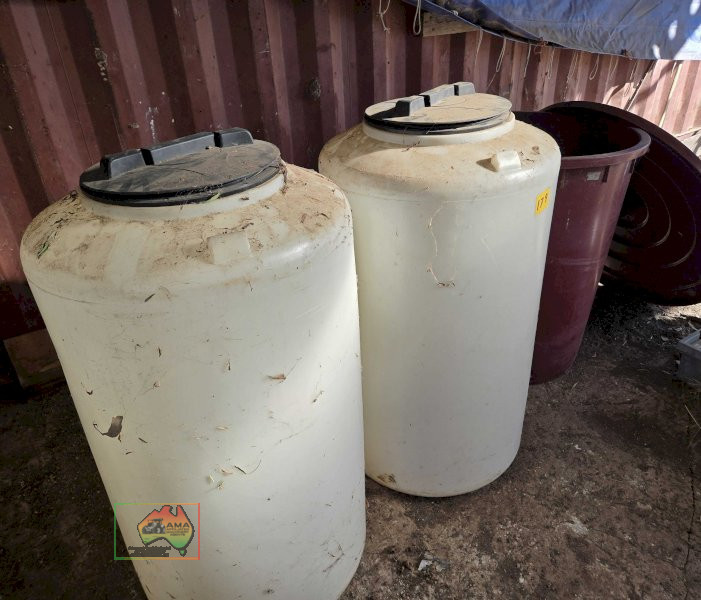 2x Food Grade Wine Vats & Poly Drum - photo 3