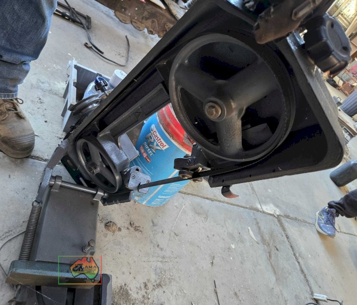 Power Bandsaw for Metal Cutting - photo 3