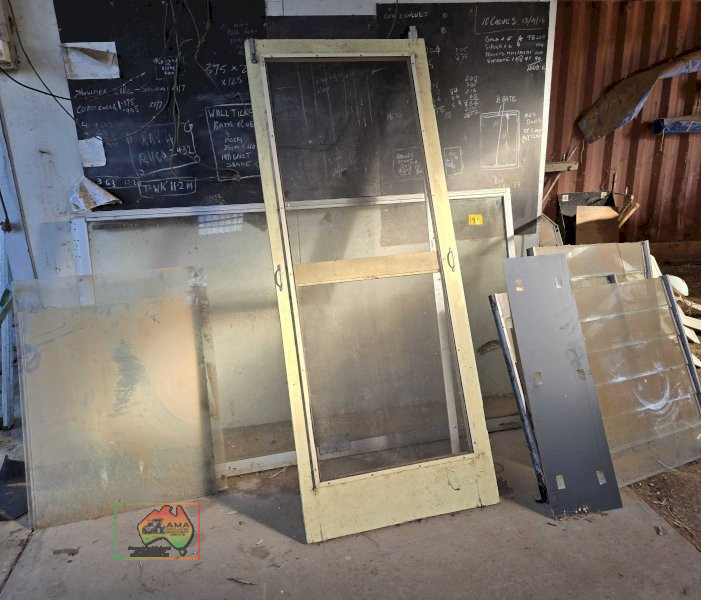 Assorted Window Frames, Fly Screens & Louvre's - photo 3