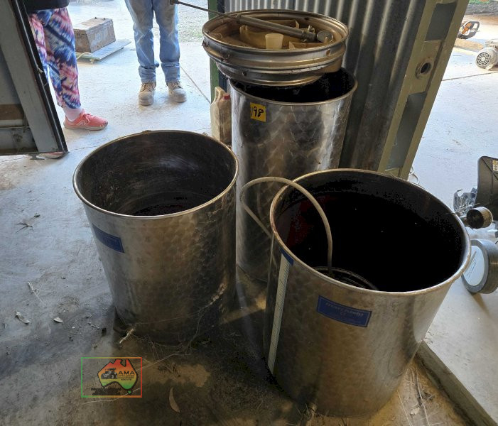 3x Stainless Wine Canisters - photo 2