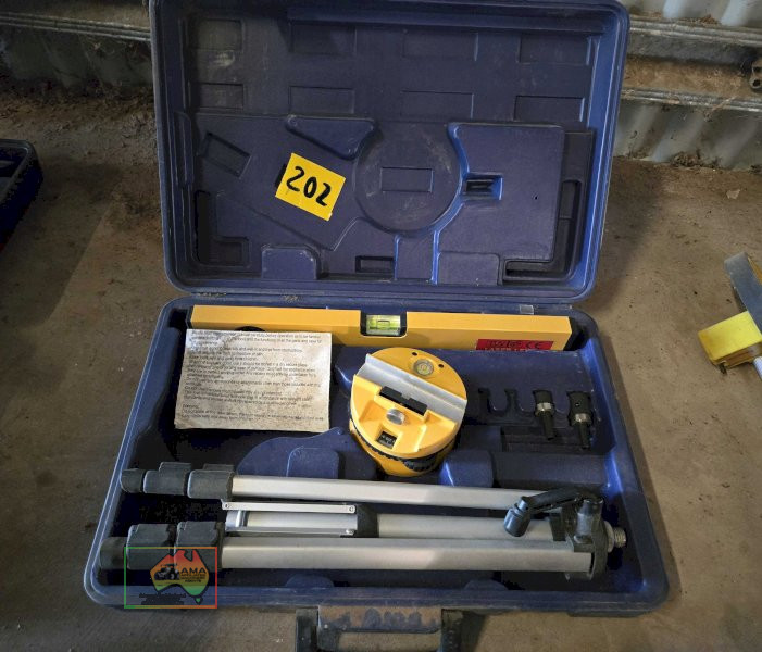 Surveyors Tripod Level