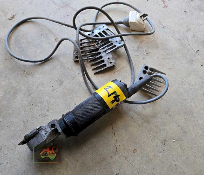 Heiniger Universal Horse Trimmer - photo 1