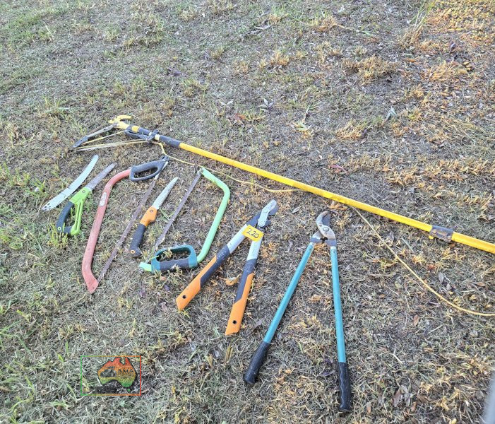 Assorted Pruning Equipment. - photo 2