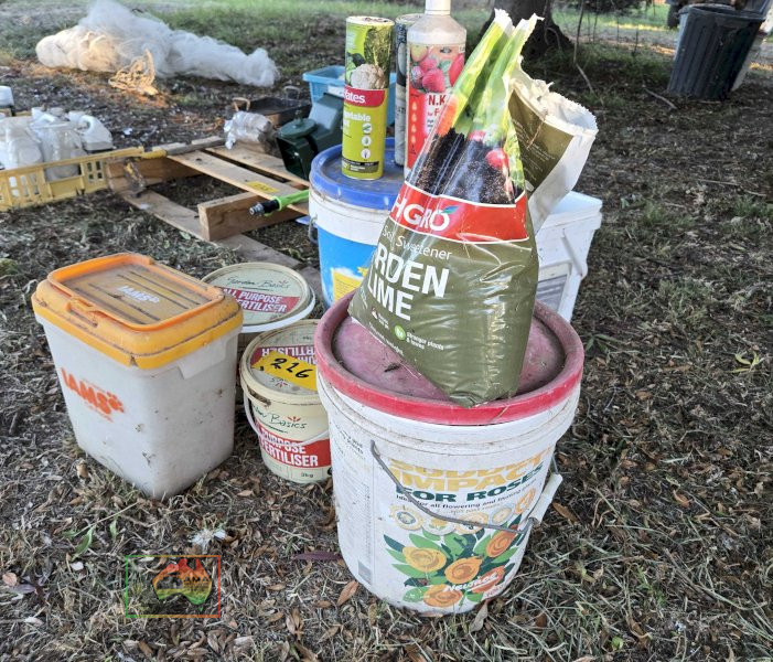 Garden Products ~ Lime, Fertilizer etc.... - photo 4