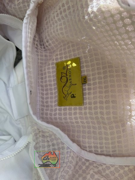 2x NEW Beekeepers Jackets - photo 2