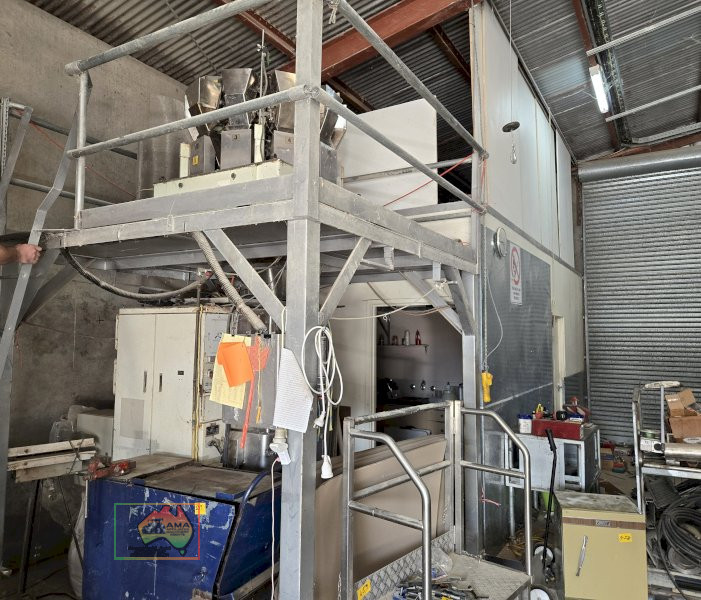 H/duty Solid Steel Mezzanine Platform on Castor Wheels - photo 2