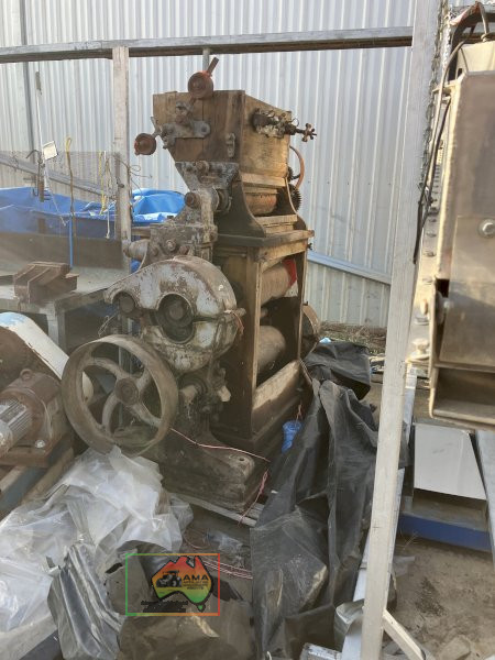Antique H/duty Flour Mill - photo 2