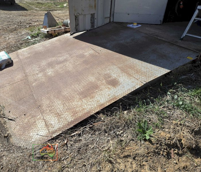 Steel checker plate entry ramp for Shipping Container. - photo 2