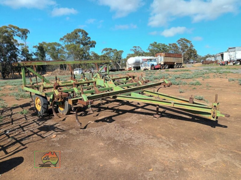 John Deere 1000 Cultivator - photo 4