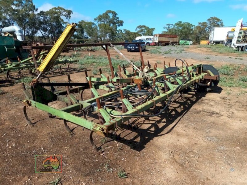 John Deere 1000 Cultivator - photo 7
