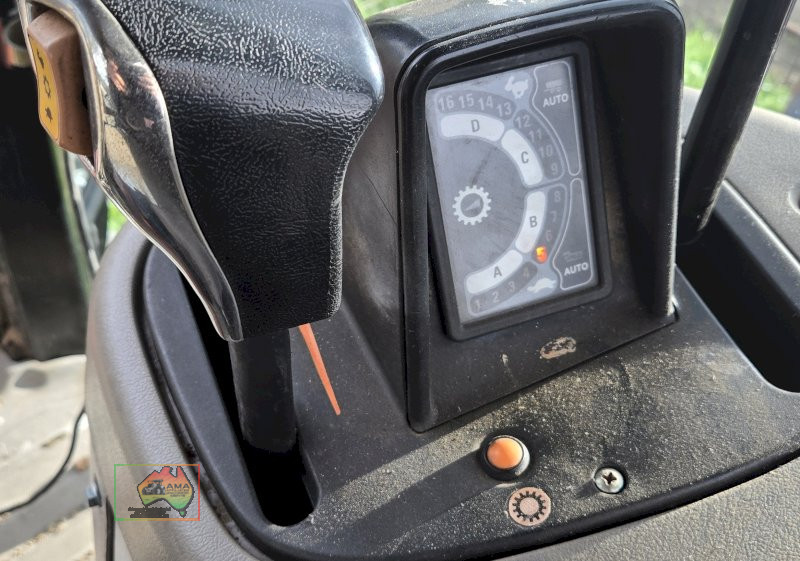 2004 CASE MXU 125 FWA TRACTOR (Serial No. ACP212682) - photo 14