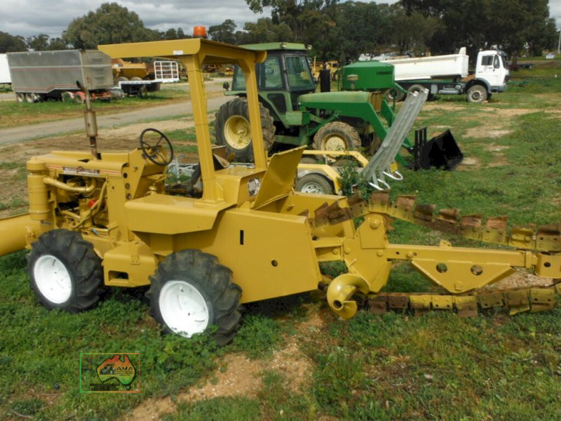 Ditch Witch Trencher - photo 4
