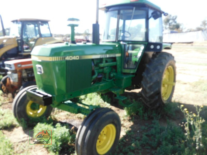 John Deere 4040 Tractor - photo 2