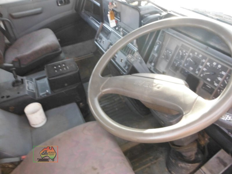2005 Iveco Acco 2350 Beavertail Tray - photo 9
