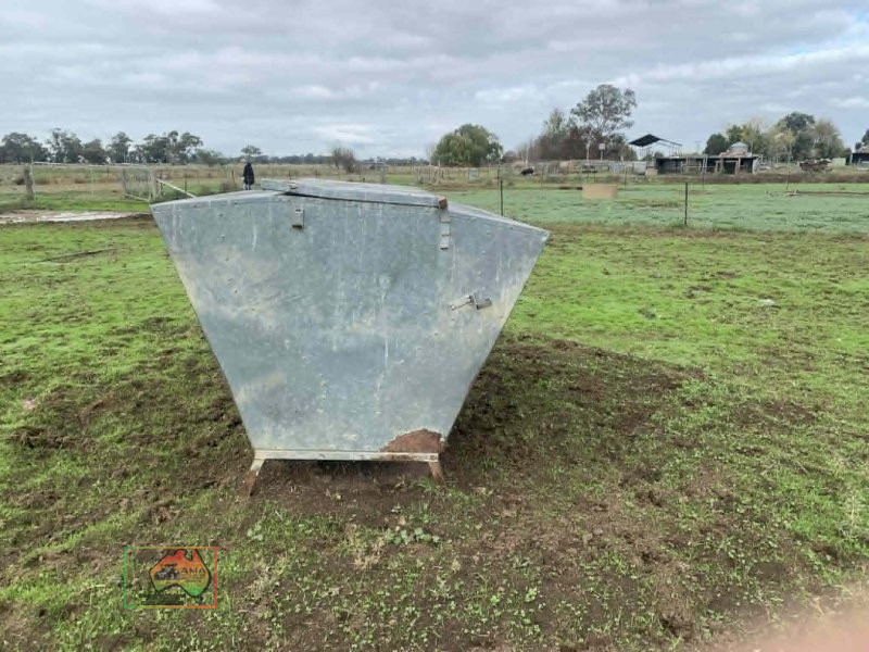 Paton Lick Feeder (No.1) - photo 5