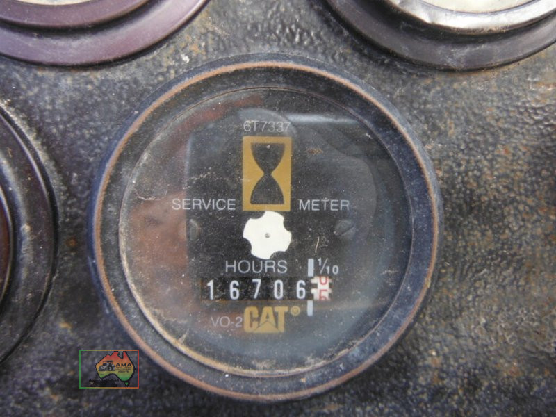 Cat 428B backhoe - photo 12