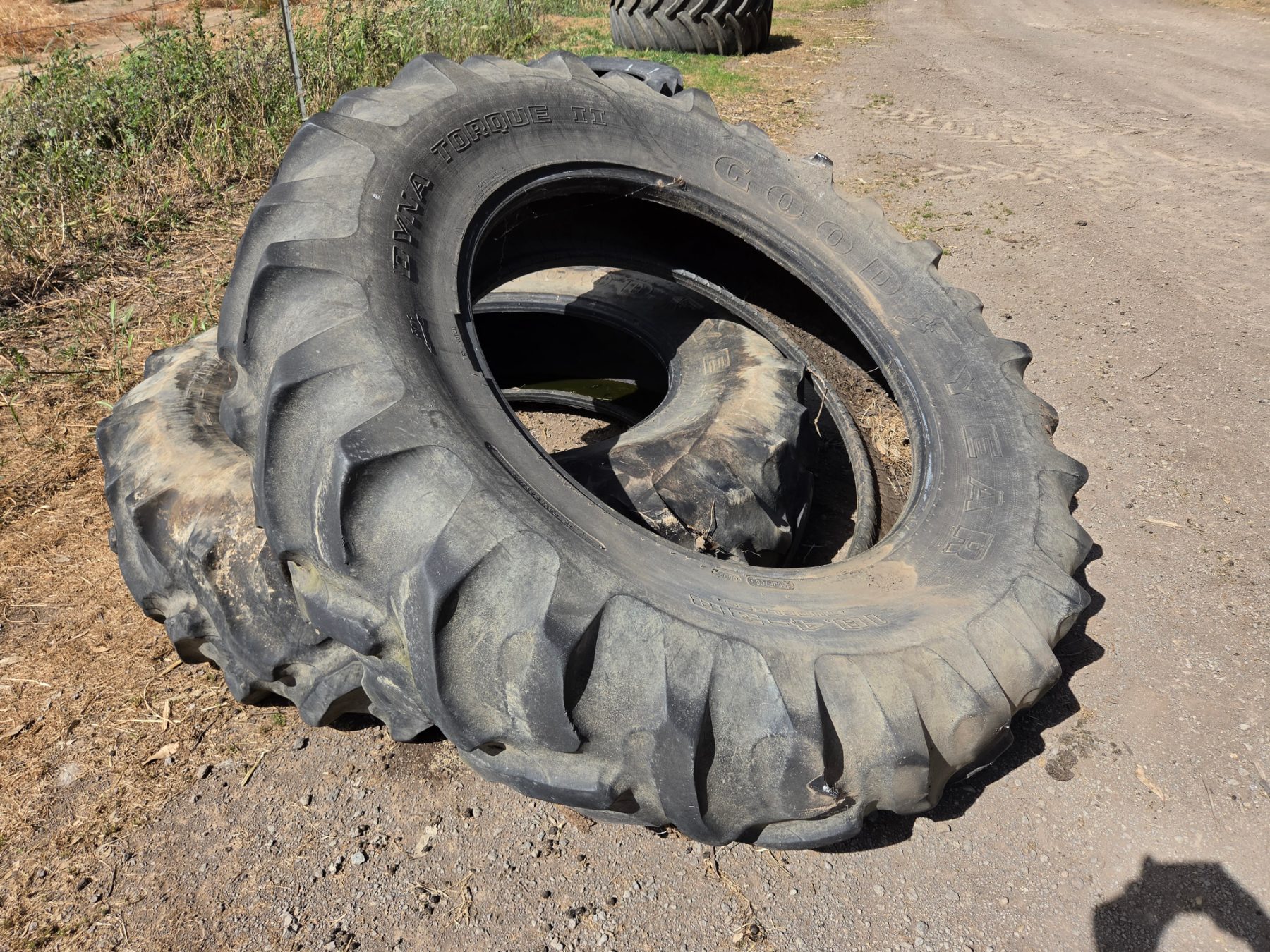 Used - 2x Goodyear 14.8-38 Boom Spray Tyres - photo 4