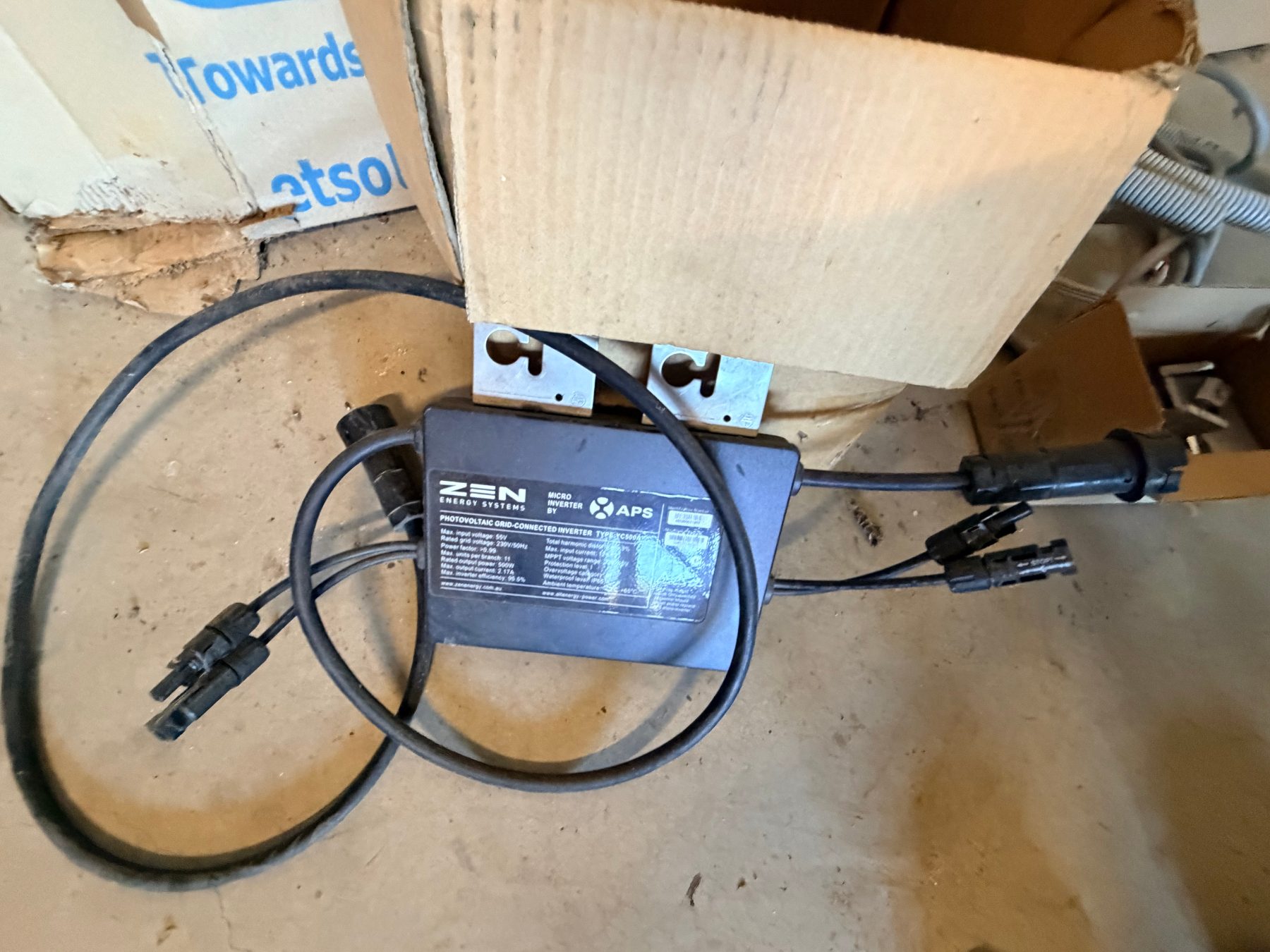 9 x Zen ET Solar P660 9 panels and micro inverter - photo 3