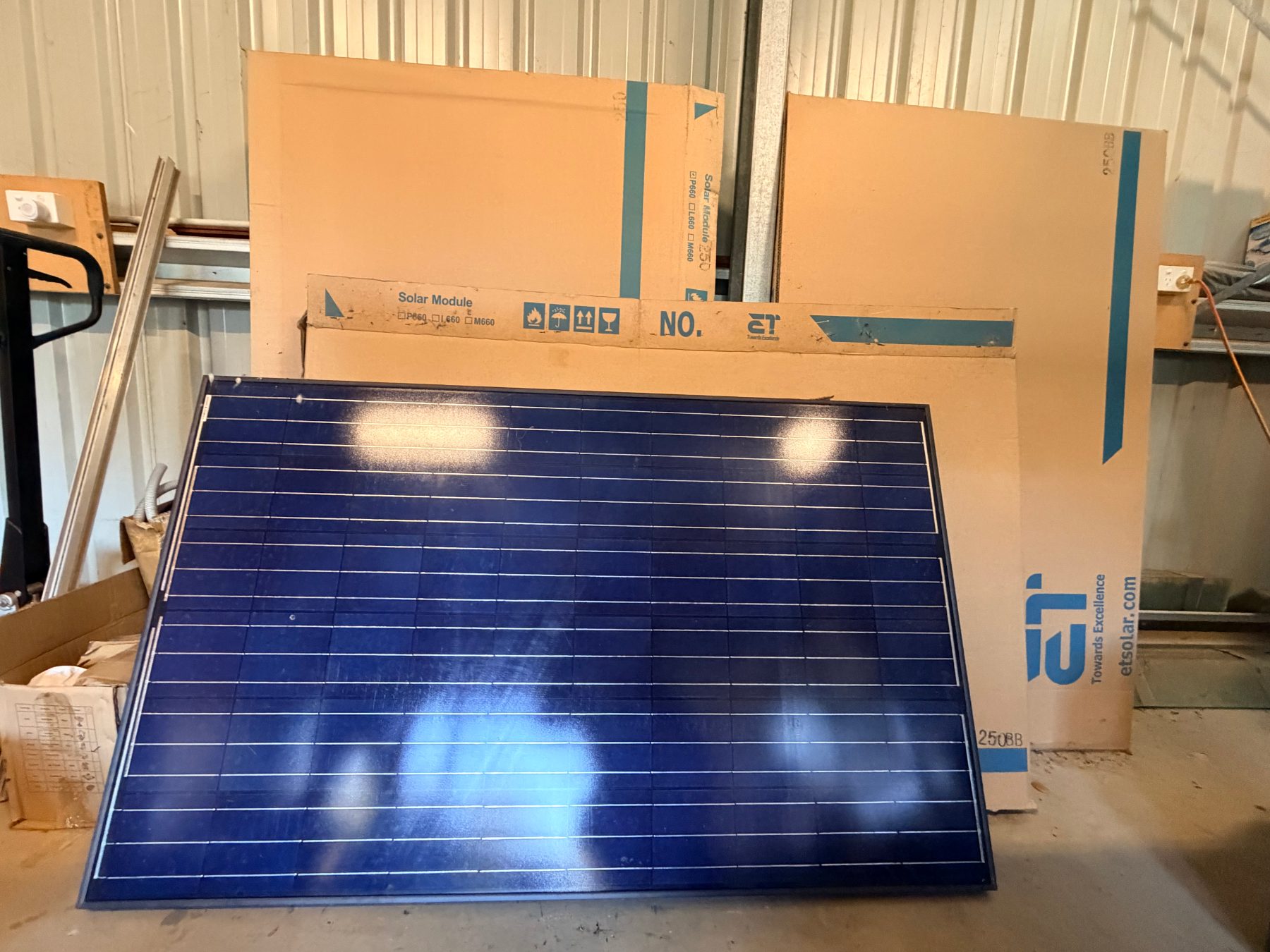 9 x Zen ET Solar P660 9 panels and micro inverter