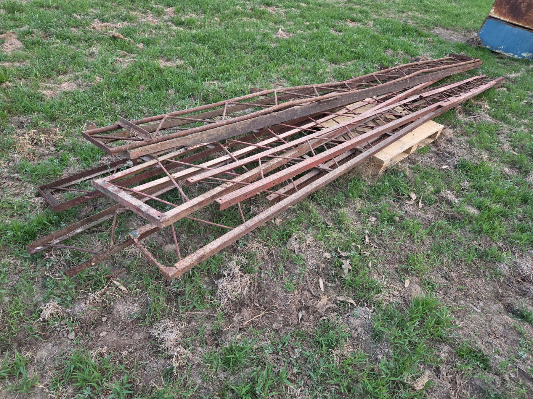 Used - Assorted Roof Trusses - photo 4