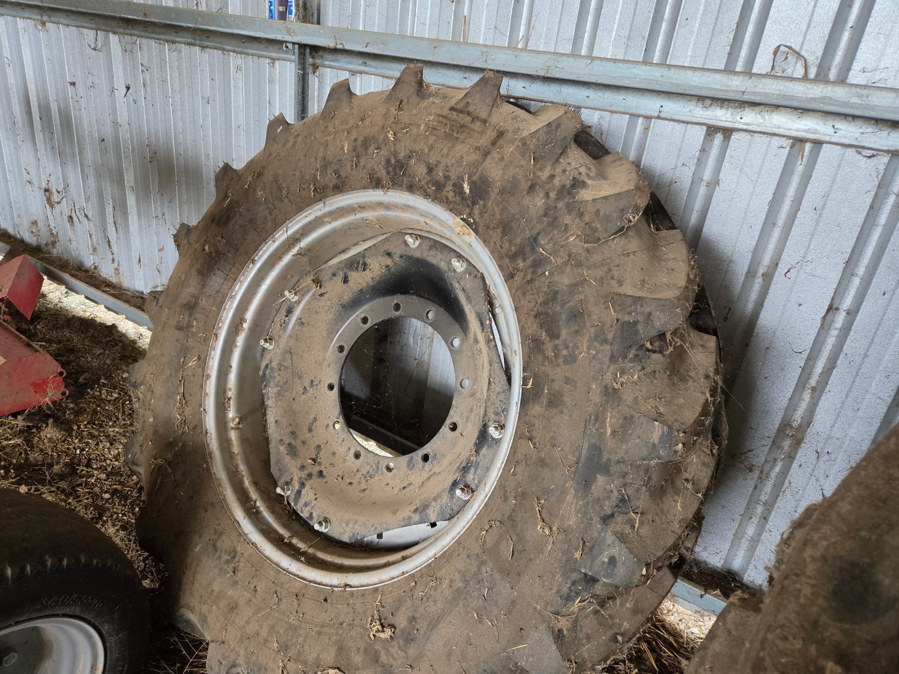 2x Michelin Tractor Rims & Tyres 480/70R34 - photo 3