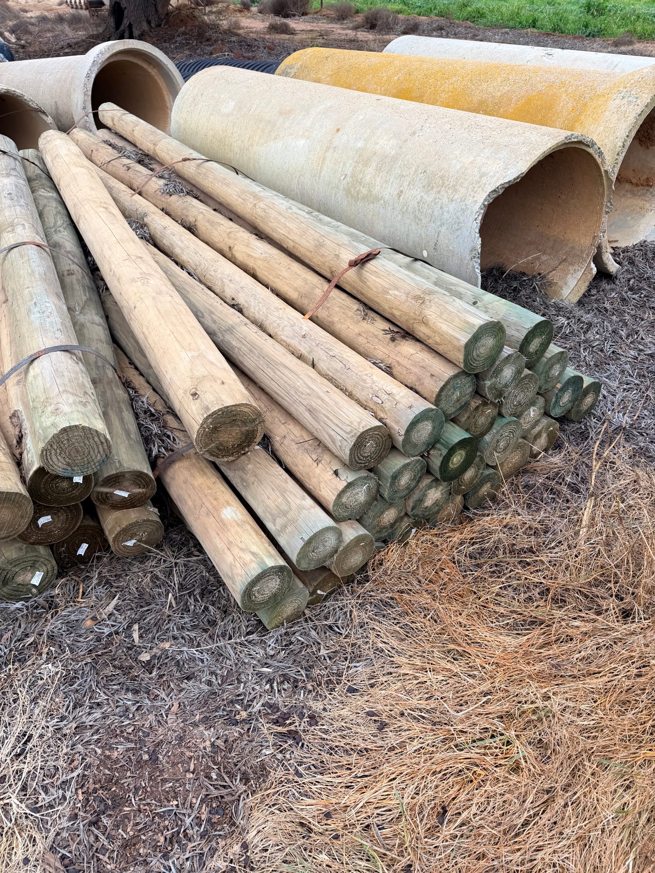 30 x as new 3m treated pine end assembly posts