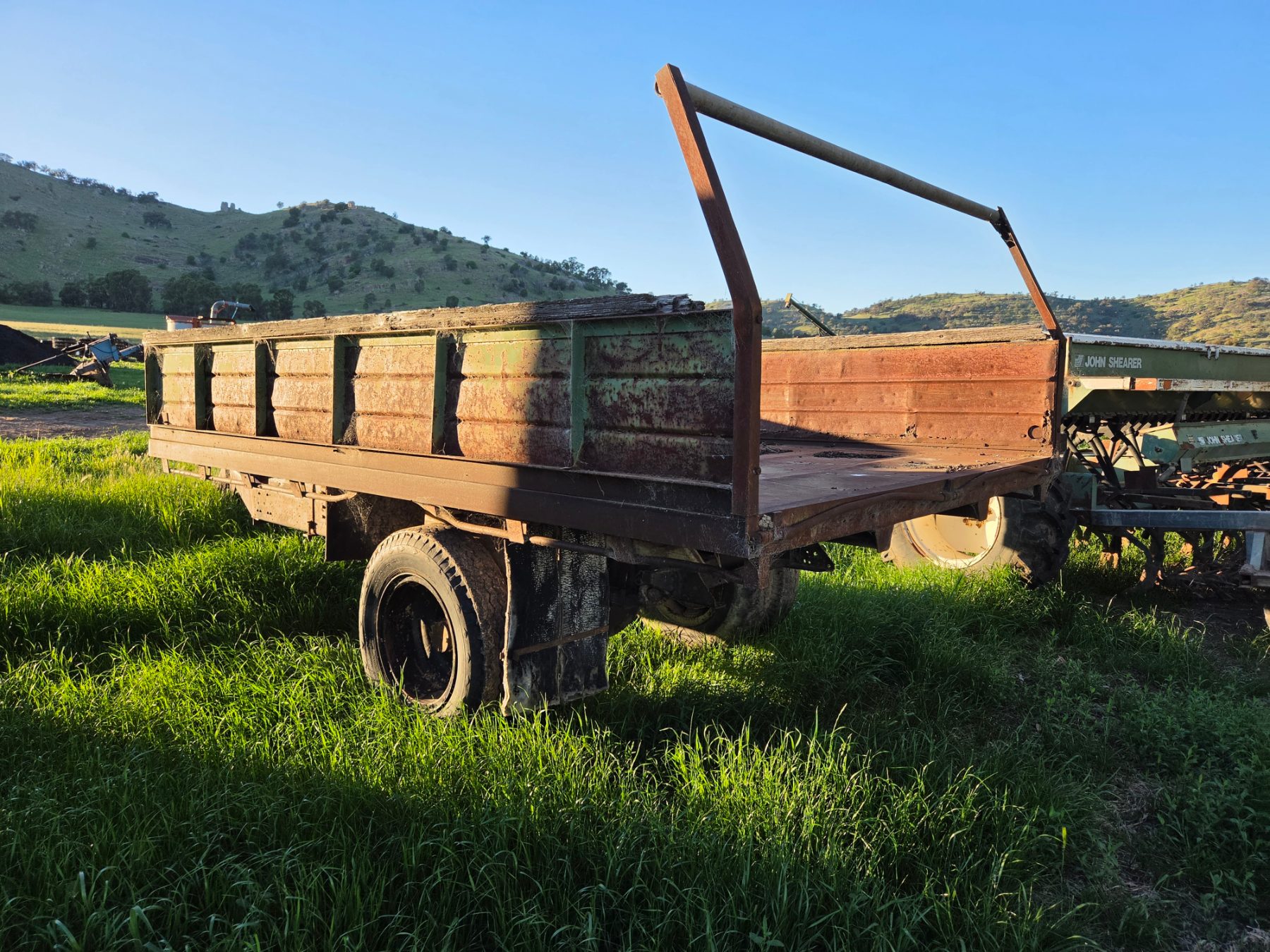 Used - Farm Hyd. Tipping Trailer - photo 4