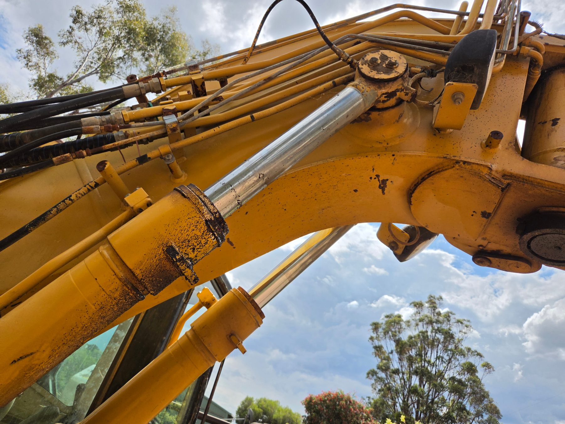 Used - Cat 313b-SR Excavator - photo 14