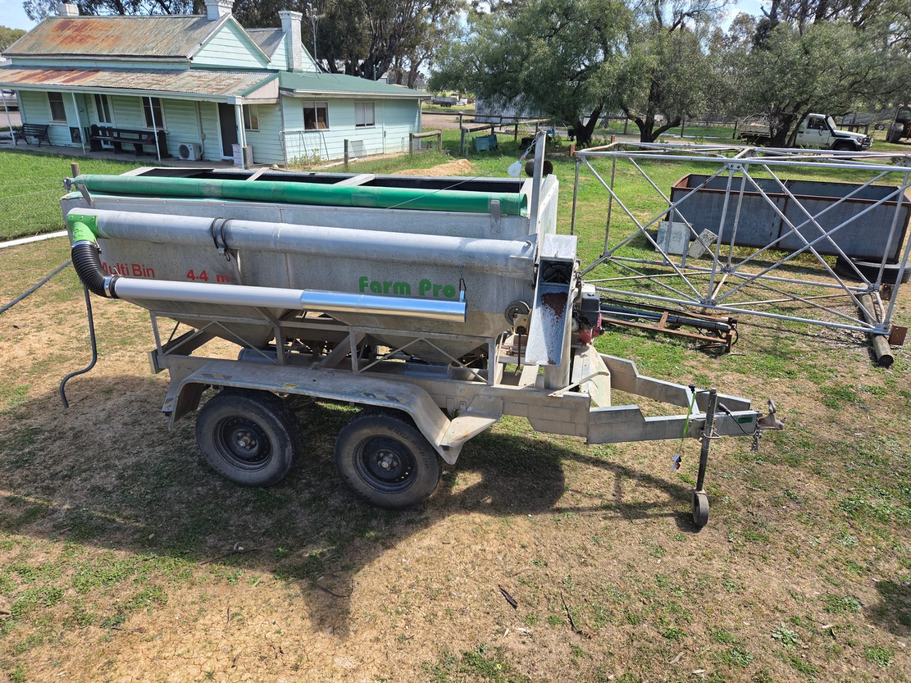 Used - 2012 Farm Pro 4.4 Twin Grouper Trailer - photo 7