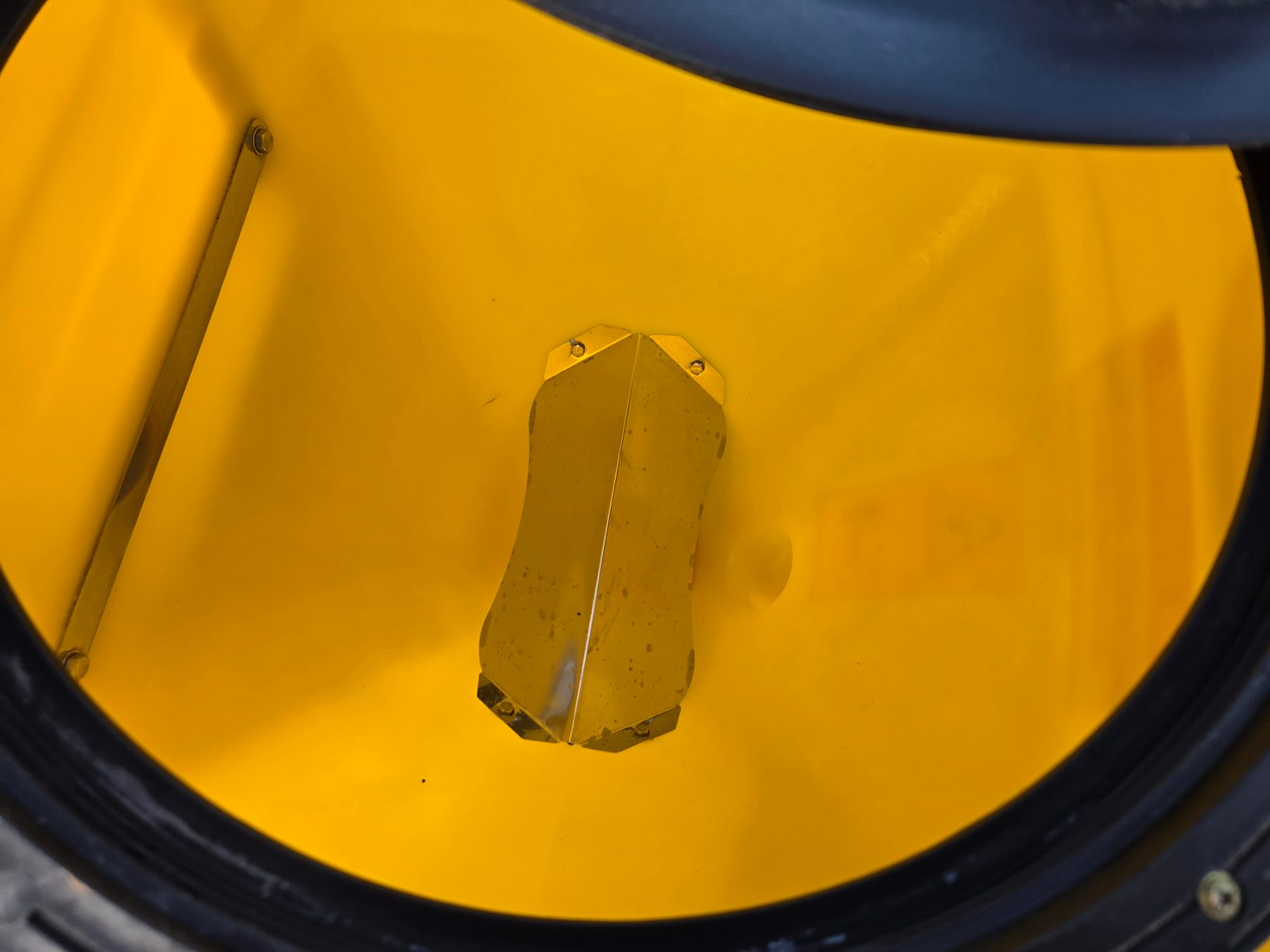 Used - Iris 12v Bait/Fert Spreader - photo 4