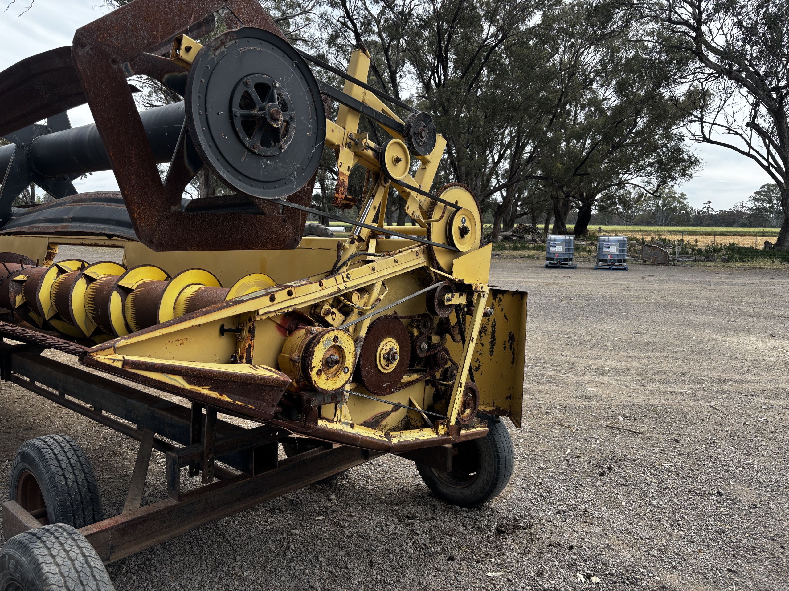 Used - NH-806 Open Front on Comb Trailer - photo 4