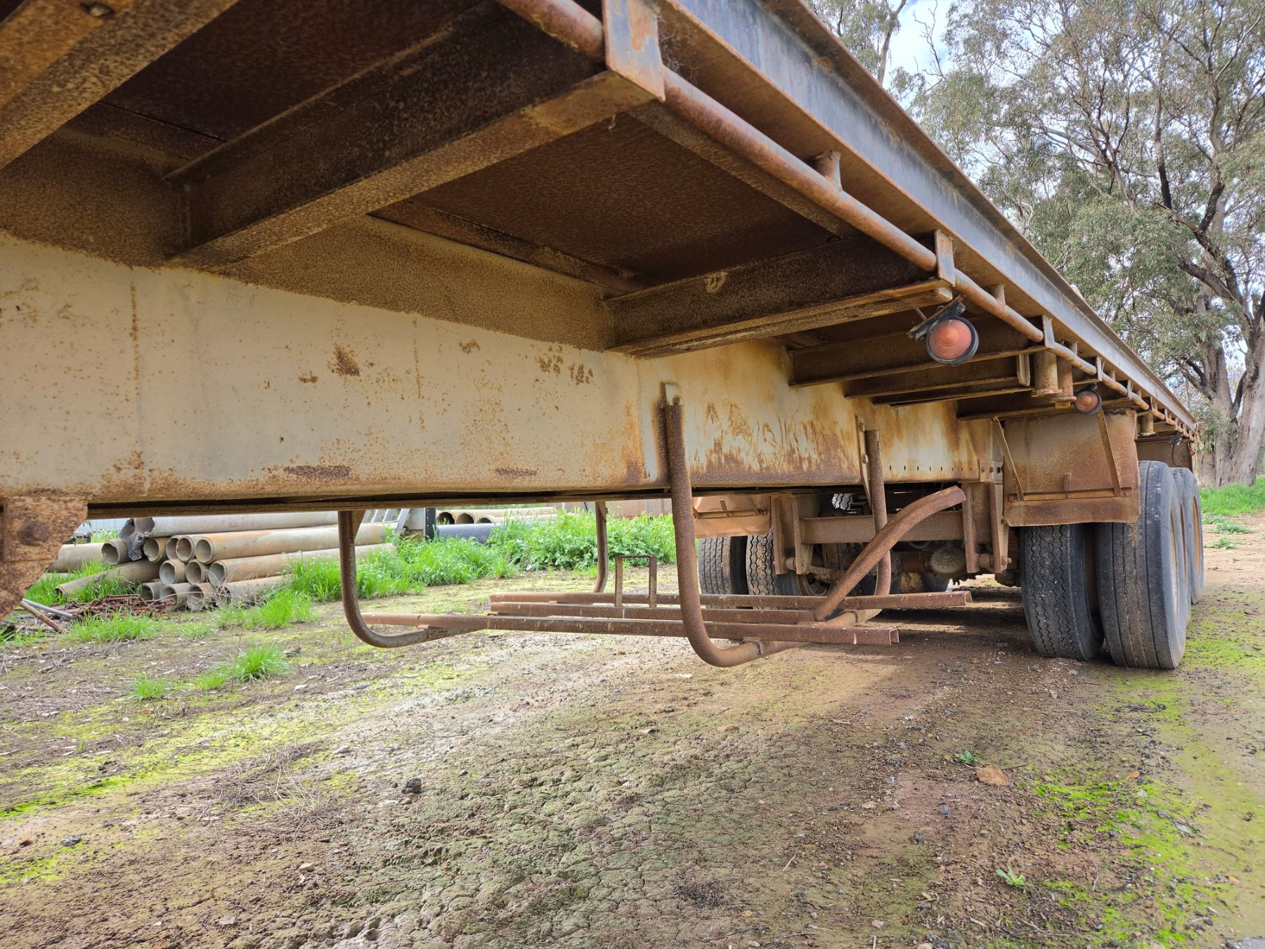 44ft H/duty Tri-axle Farm Hay Trailer - photo 7