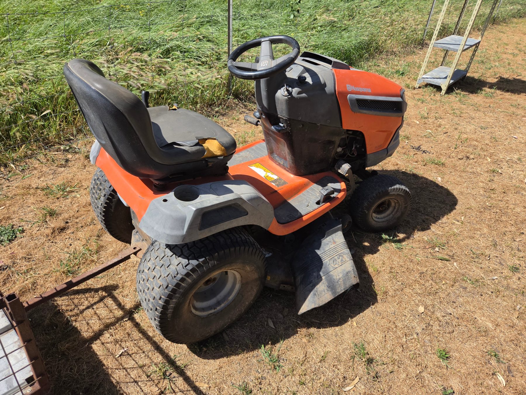 Used - Husqvarna TS-2420 Ride-on Mower - photo 4