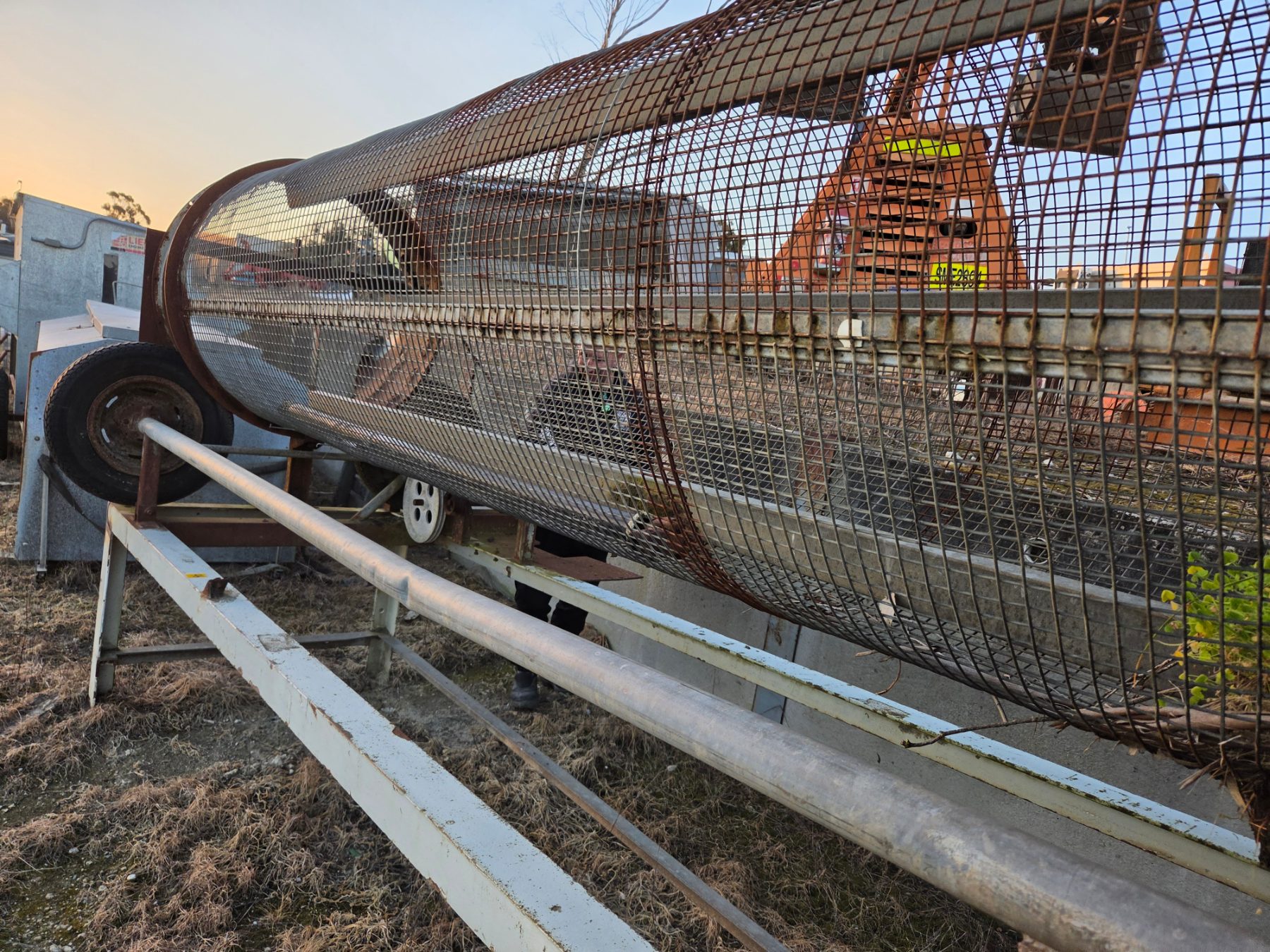 11ft Rotary Gravel Screen. - photo 2