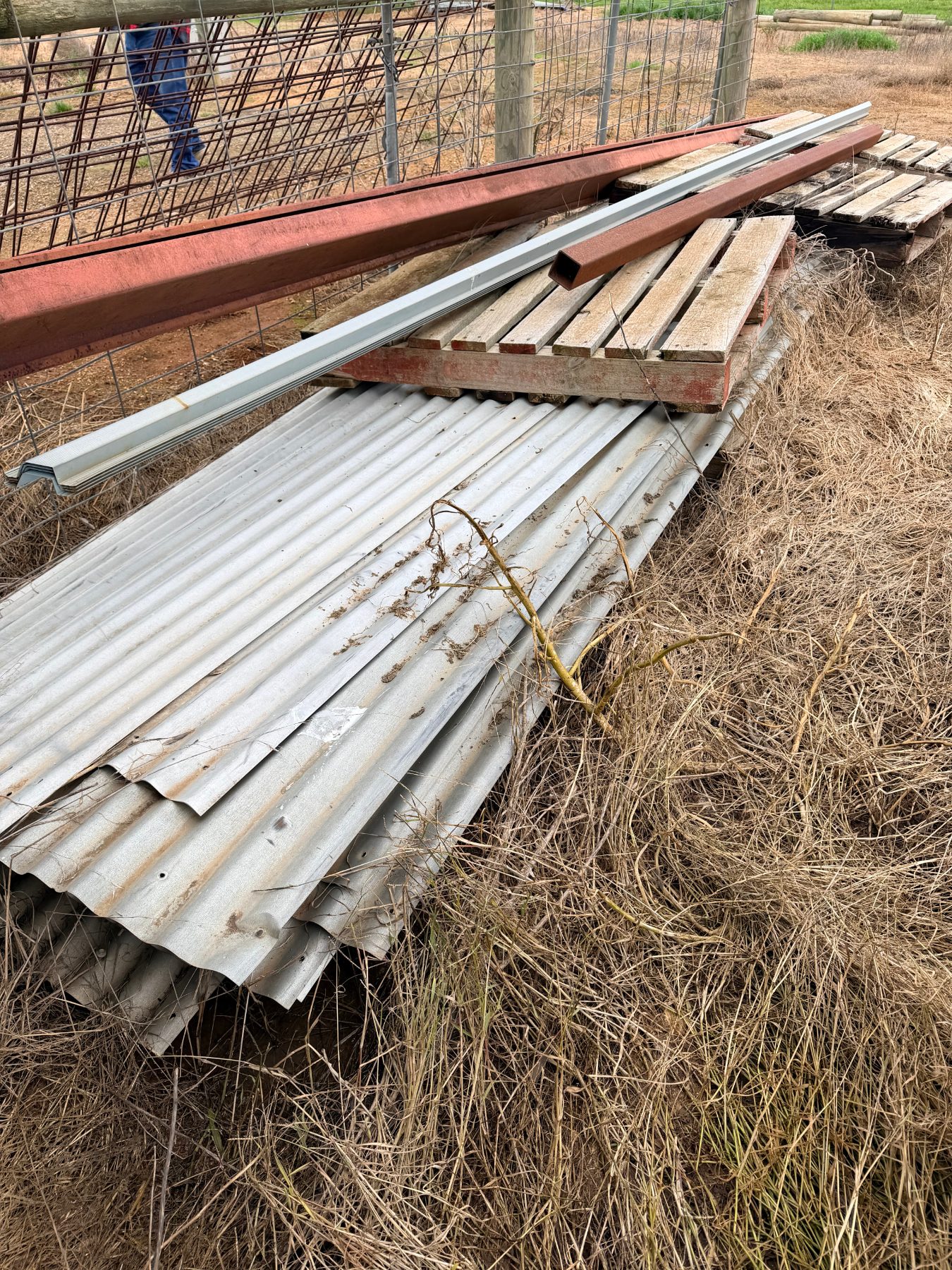 Quantity of corrugated iron sheets - photo 3