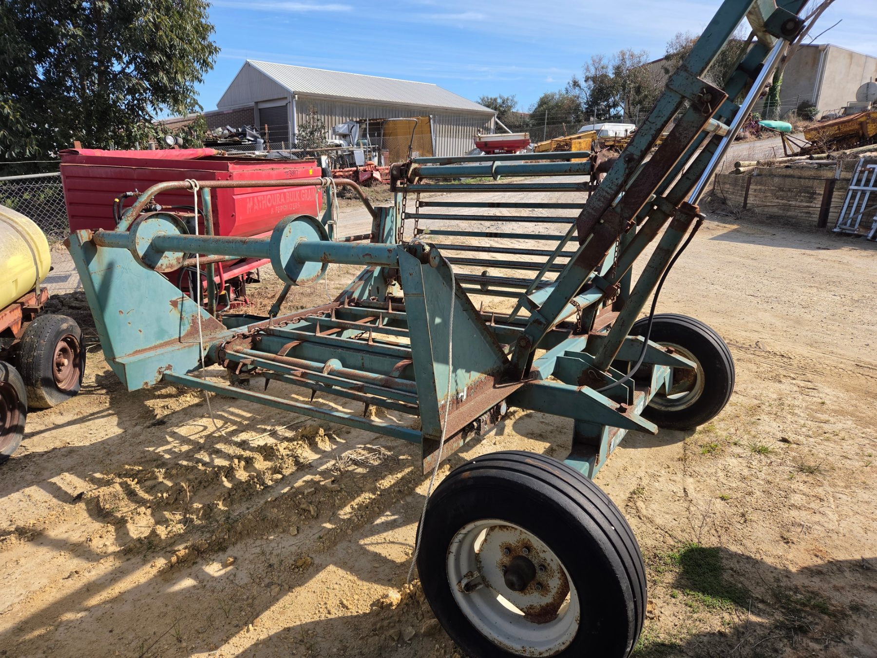 John Shearer Twin Bale Feeder - photo 1