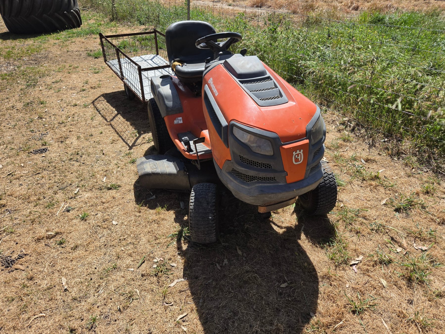 Used - Husqvarna TS-2420 Ride-on Mower - photo 2