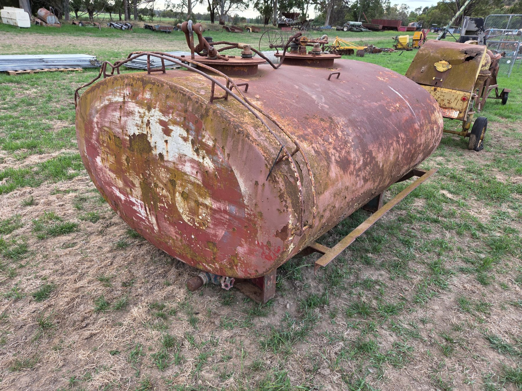 Used - 2 Compartment Fuel Tank - photo 2