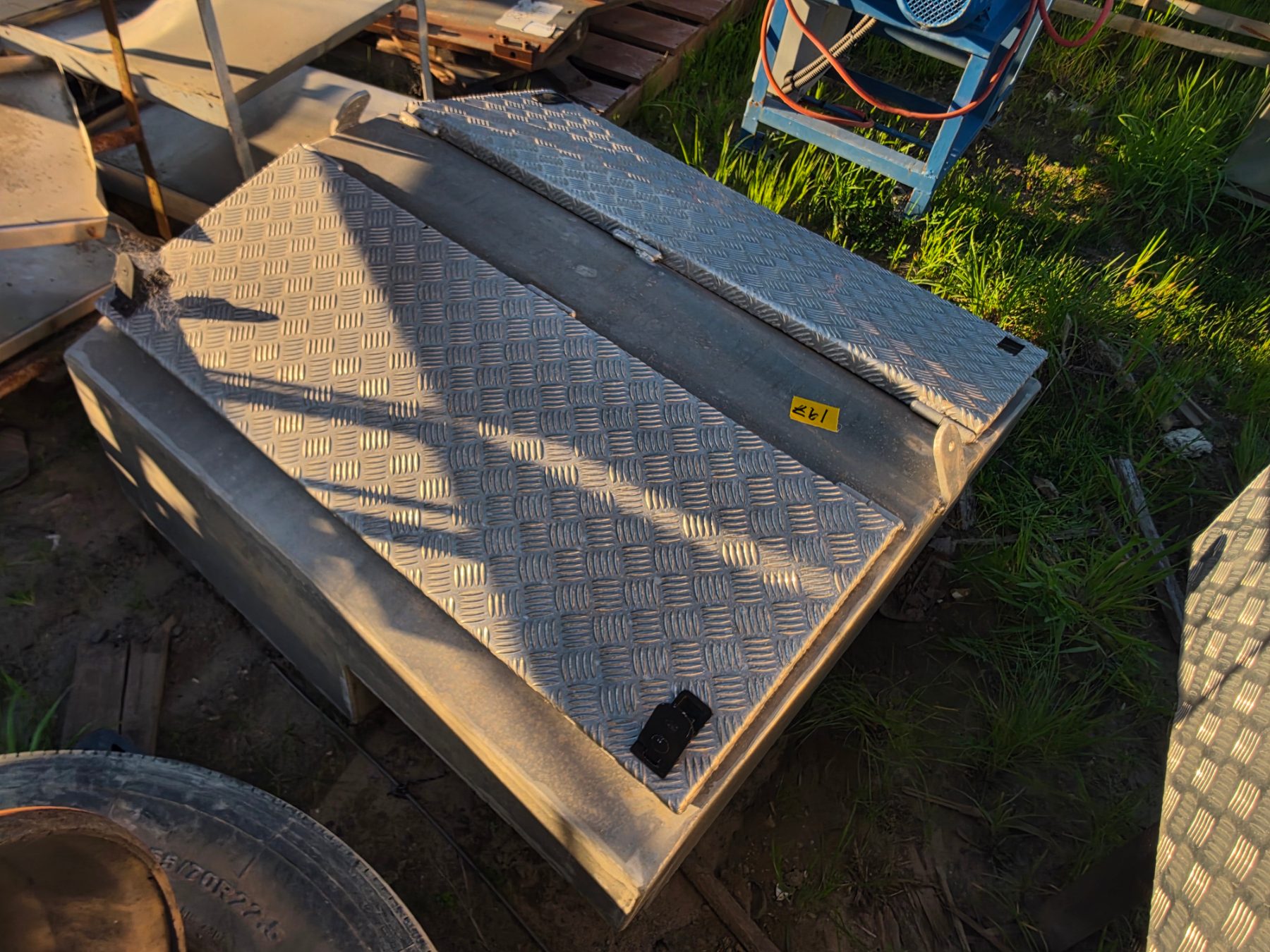 Tradies Alloy Trailer Storage Box - photo 2