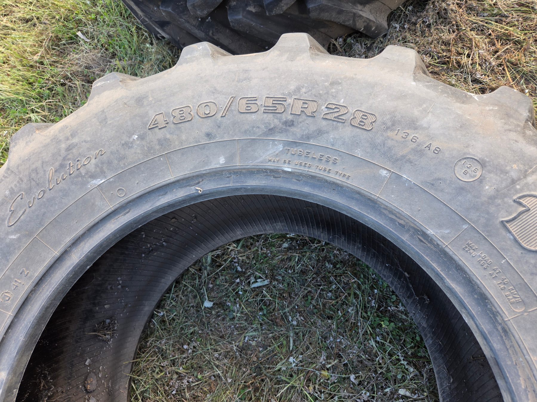 Used - Firestone 480/65R28 Tractor Tyre - photo 4