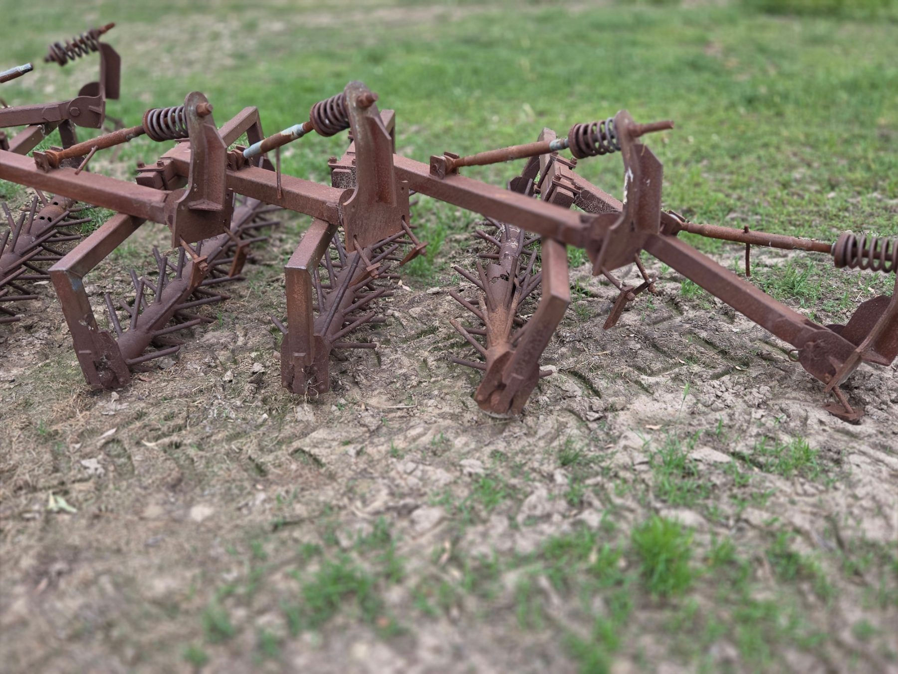 Used - K-Line Rotary Spike Harrows - photo 5