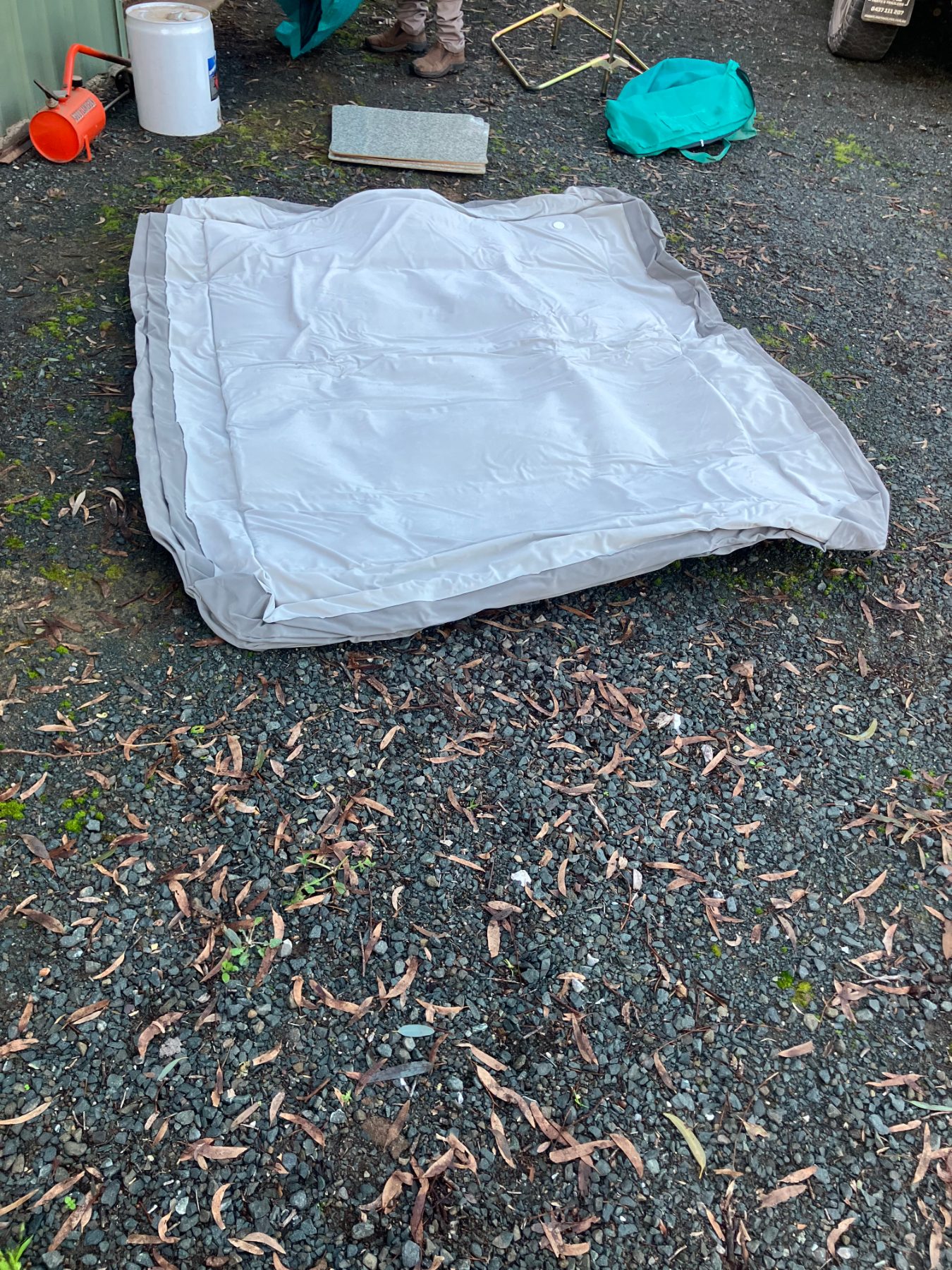 Self inflating double blowup mattress - photo 2