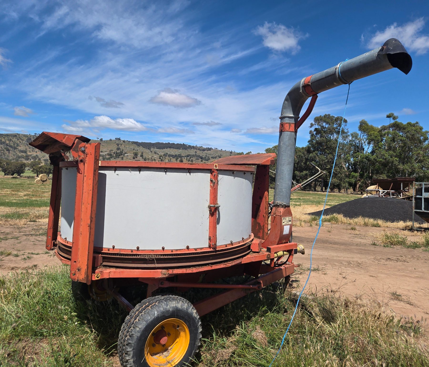Used - Kverneland Rotary Hay Shredder - photo 5