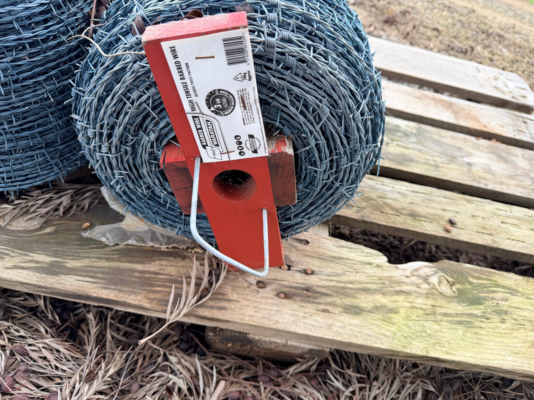 3 x new coils of high tensile barbed wire - photo 3
